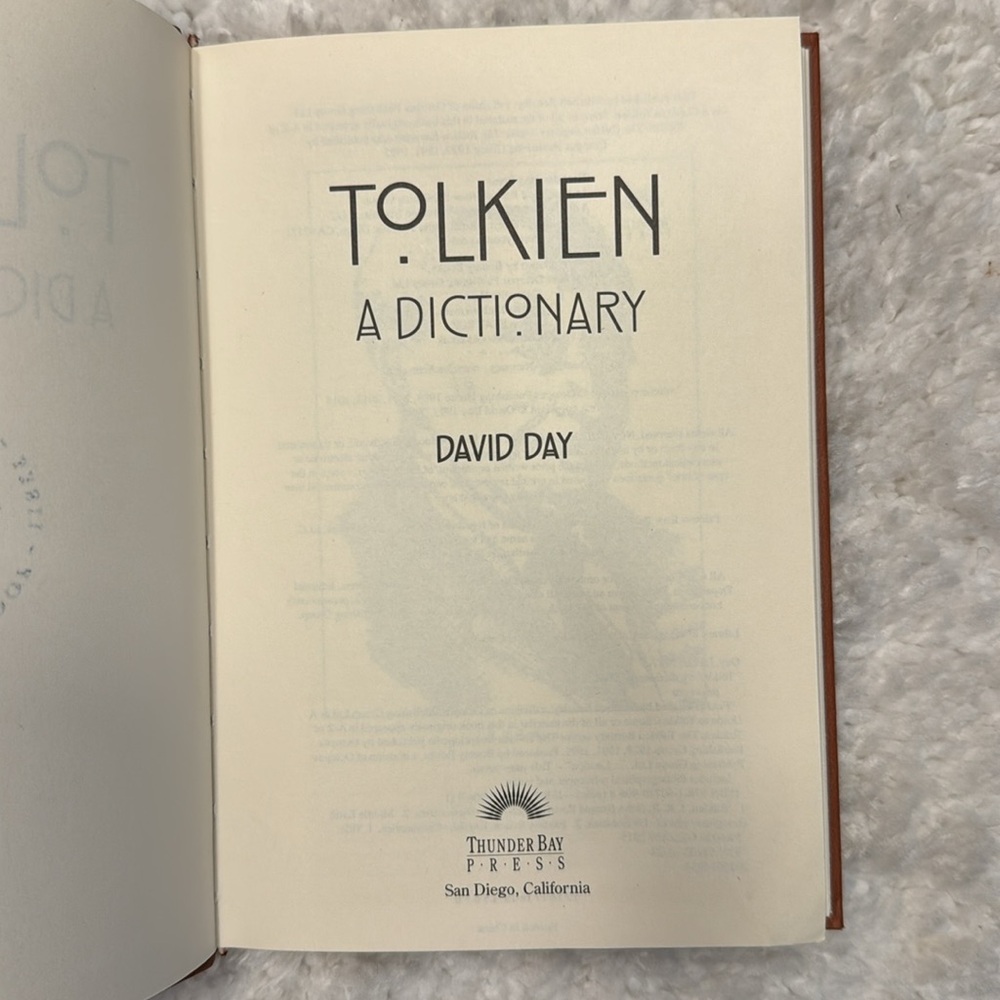 Tolkien “A Dictionary” by David Day. Leather bound. - Picture 3 of 6